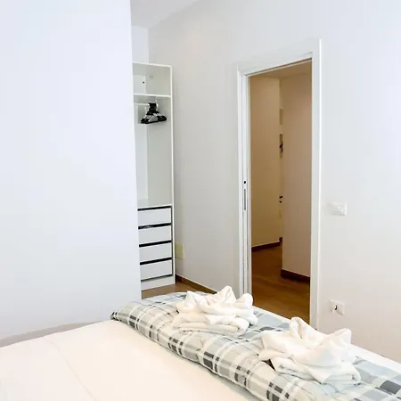 Cozy With Private Patio In Vatican Appiano *
