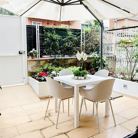 Apartment Cozy With Private Patio In Vatican Appiano Rome